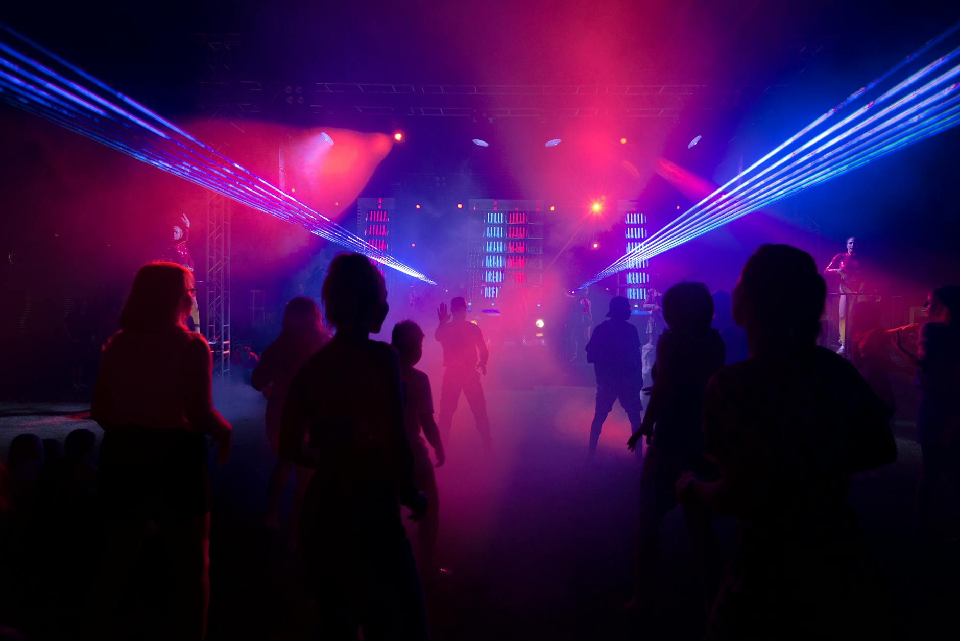 Brush strokes by day, beats by night at Common Art Club this April